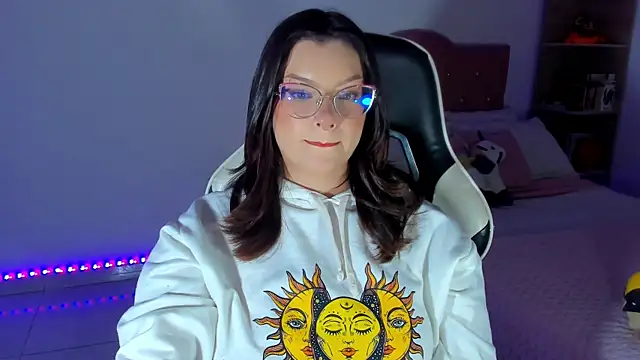 OphelianaRose33 online show from 04/07/26, 01:55