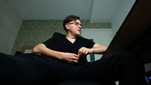 FelixStarkk online show from 10/23/25, 04:12