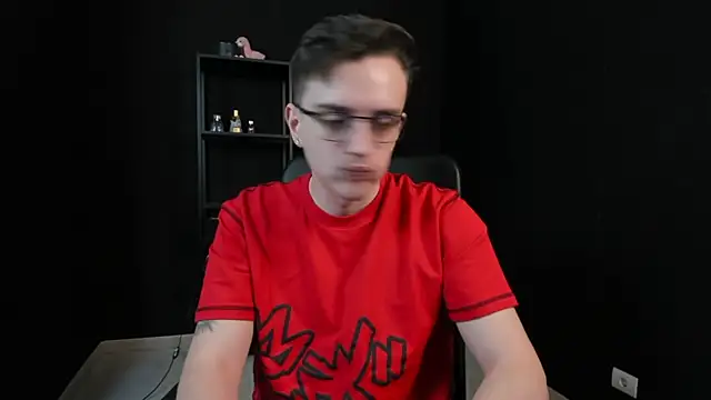 FelixStarkk online show from 05/11/26, 06:41