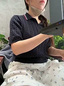 Linh 2004 online show from 03/18/26, 05:10