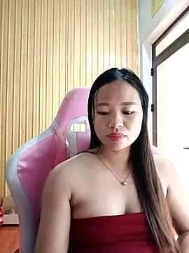 Snapshot of Na_na90 chatting on 10/02/25, 12:28 Na na90 online show from 10/02/25, 12:28