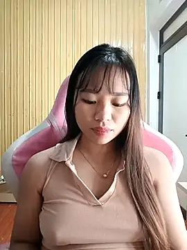 Snapshot of Na_na90 chatting on 10/21/25, 12:55 Na na90 online show from 10/21/25, 12:55