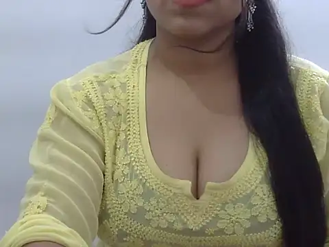 Snapshot of LIYO_ chatting on 06/26/26, 07:46 LIYO online show from 06/26/26, 07:46