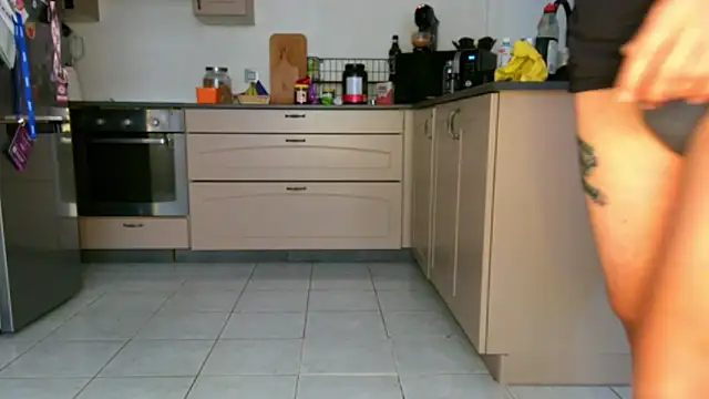 BRIANSILK77 online show from 10/21/25, 08:04