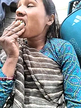 Snapshot of Hot_raaani chatting on 12/16/25, 10:31 Hot raaani online show from 12/16/25, 10:31