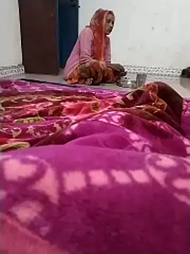 Snapshot of Hot_raaani chatting on 12/20/25, 02:02 Hot raaani online show from 12/20/25, 02:02