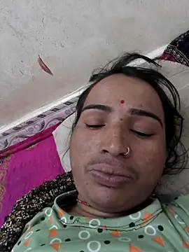 Hot raaani online show from 02/17/26, 05:48