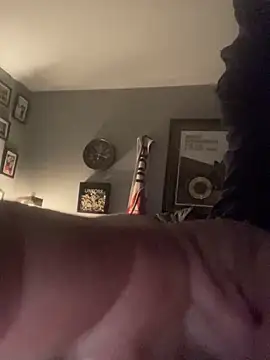 Snapshot of newjam chatting on 10/28/25, 05:33 newjam online show from 10/28/25, 05:33