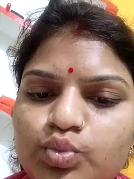 Hot mirchjii online show from 09/25/25, 11:52