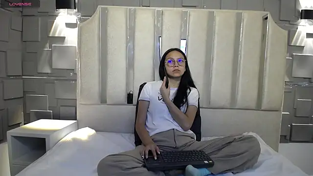 katalina07 1 online show from 04/17/26, 03:04