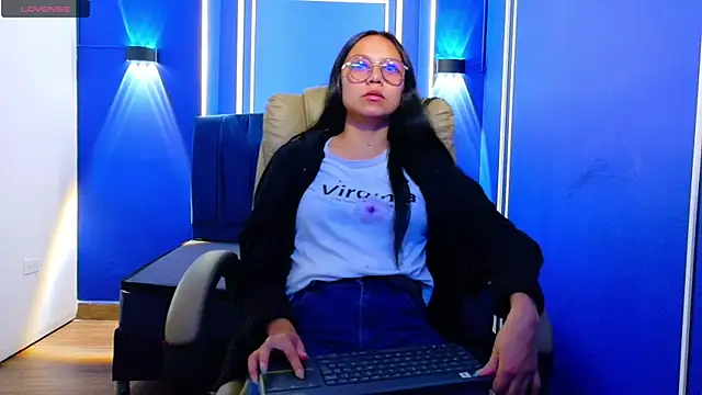 katalina07 1 online show from 06/01/26, 04:31