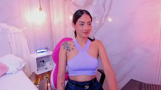 luna hot ass online show from 09/15/25, 10:10