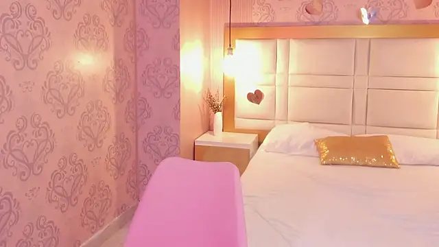 luna hot ass online show from 02/17/26, 09:10