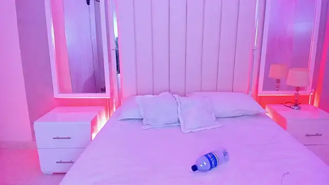 luna hot ass online show from 03/20/26, 11:20