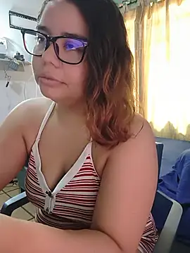 Snapshot of saenz_eymi chatting on 07/13/26, 03:26 saenz eymi online show from 07/13/26, 03:26