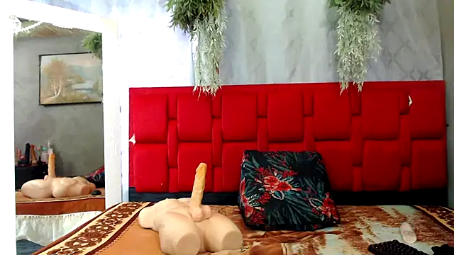 Leonora Lujan online show from 11/05/25, 09:15