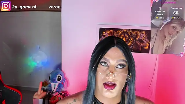 Sweetveronik 44 online show from 04/11/26, 07:45