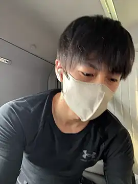 Snapshot of otouhu76 chatting on 10/26/25, 04:40 otouhu76 online show from 10/26/25, 04:40