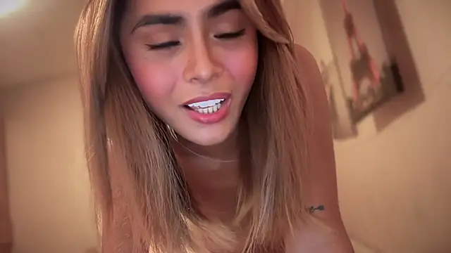 sabrina cutieee69 online show from 04/17/26, 07:22