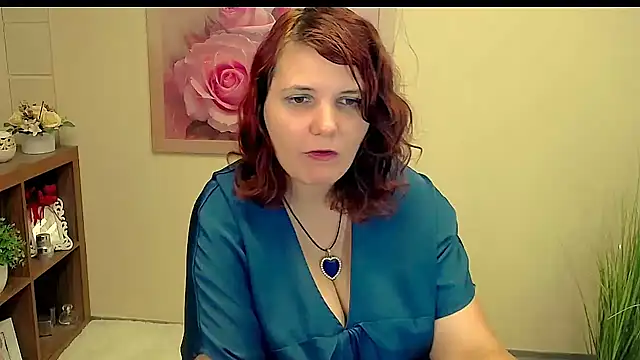 Snapshot of TwoBigSuns chatting on 09/10/25, 07:19 TwoBigSuns online show from 09/10/25, 07:19