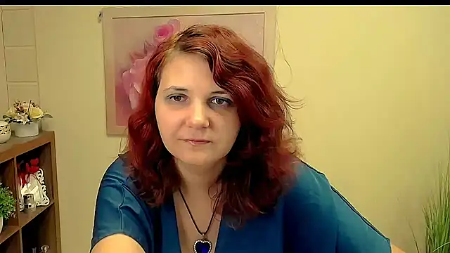 Snapshot of TwoBigSuns chatting on 09/16/25, 07:20 TwoBigSuns online show from 09/16/25, 07:20