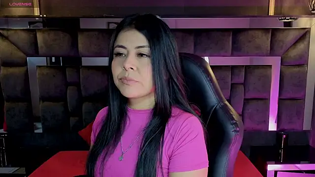 Aniajoness  online show from 11/17/25, 03:45