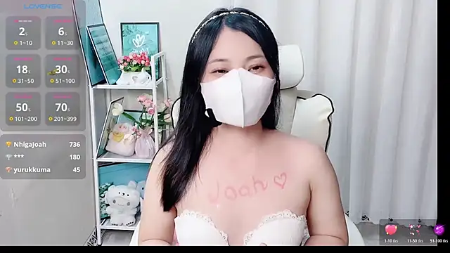 phuongnhi  online show from 05/17/26, 02:46