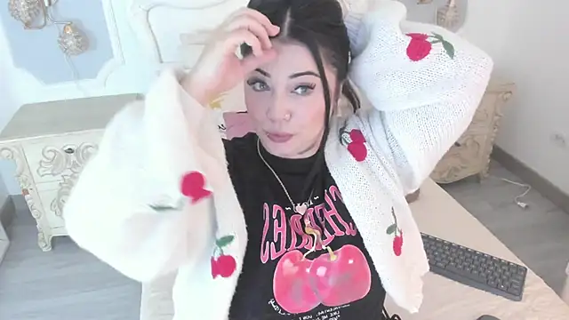 MeganStar   online show from 11/12/25, 12:16