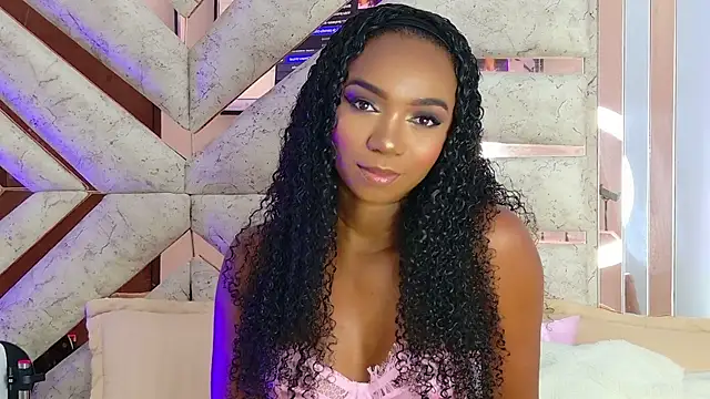 Snapshot of Tessa_Owenss chatting on 04/23/26, 11:18 Tessa Owenss online show from 04/23/26, 11:18