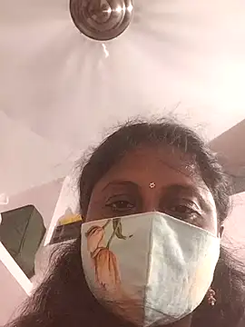 Snapshot of telugu_Geetha30 chatting on 09/10/25, 01:44 telugu Geetha30 online show from 09/10/25, 01:44