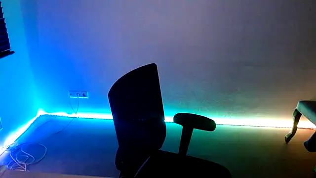 Mrs-Aurora online show from 12/22/25, 09:01