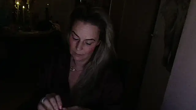 Mrs-Aurora online show from 03/09/26, 09:41