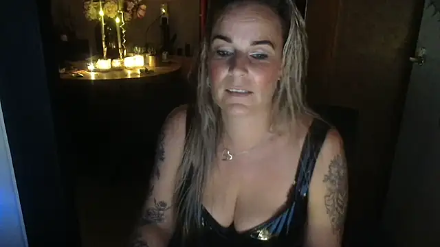 Mrs-Aurora online show from 05/20/26, 10:16