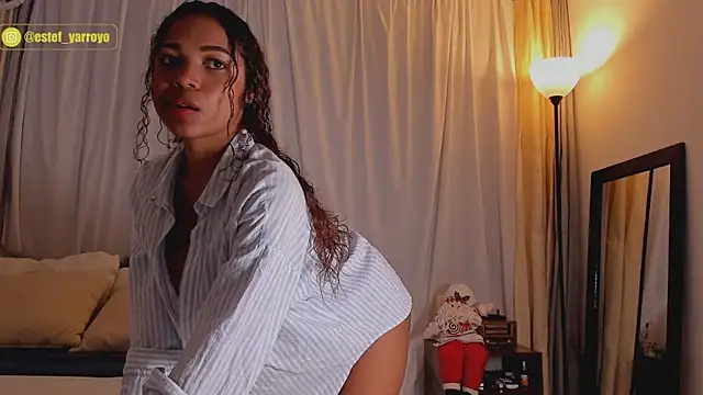 Estefy arroyo1 online show from 12/05/25, 03:59