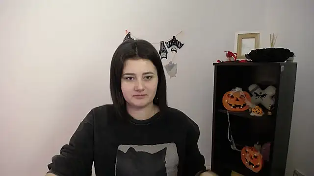 Katrin kiss  online show from 10/30/25, 01:45
