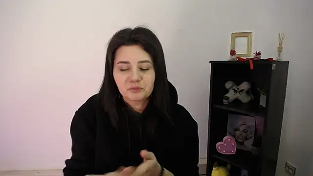 Katrin kiss  online show from 02/05/26, 01:27