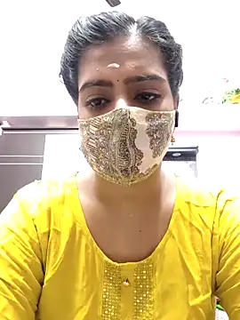 Snapshot of Tamil-Meenu12 chatting on 04/26/26, 04:43 Tamil-Meenu12 online show from 04/26/26, 04:43