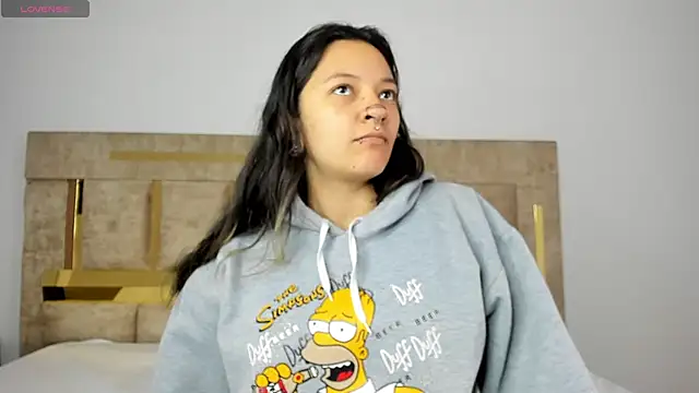 Kitty ravee online show from 09/16/25, 12:06