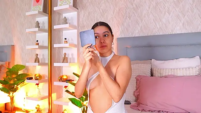 Sofy Bradd online show from 03/27/26, 08:20