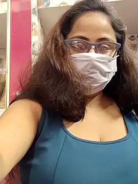 nisha 1110 online show from 12/18/25, 02:01