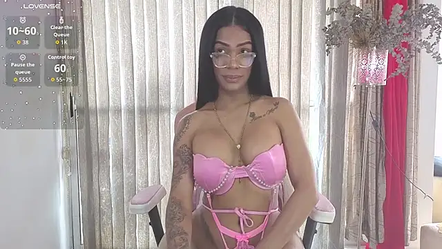 Queen Morena online show from 07/04/26, 04:24
