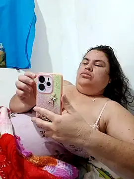 yaneth  online show from 11/12/25, 10:48