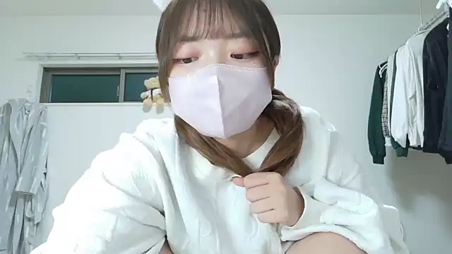 azukichan  online show from 11/14/25, 05:22