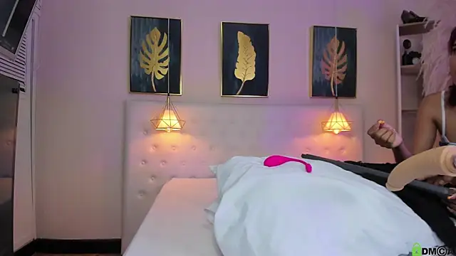 Cinnamon Star online show from 09/24/25, 12:19