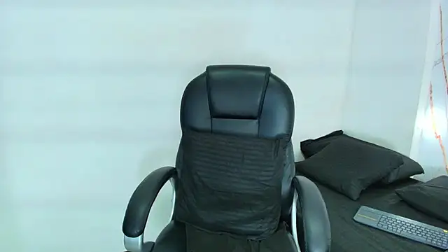 Karla hilton1 online show from 02/11/26, 12:43