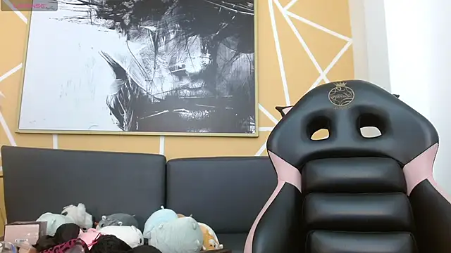 olivia russo  online show from 01/05/26, 08:12