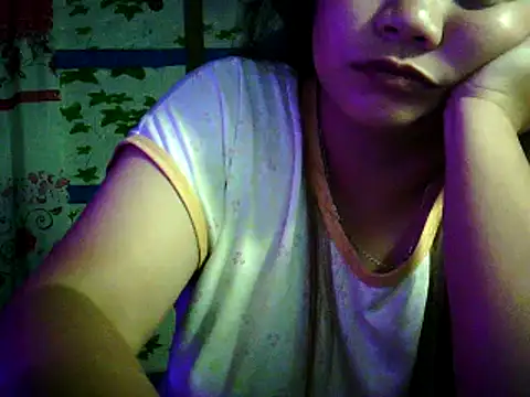 yuana25 online show from 10/15/25, 01:00