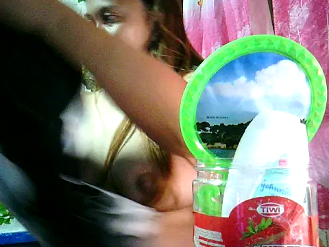 yuana25 online show from 02/04/26, 12:22