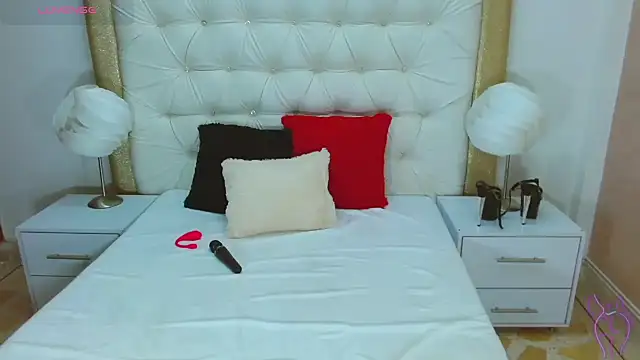 WildScarlet online show from 03/21/25, 12:39