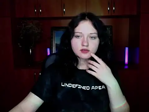 LadyAlice  online show from 11/07/25, 07:14